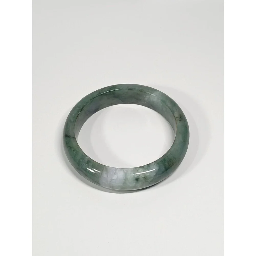 Unbranded jadeite jade